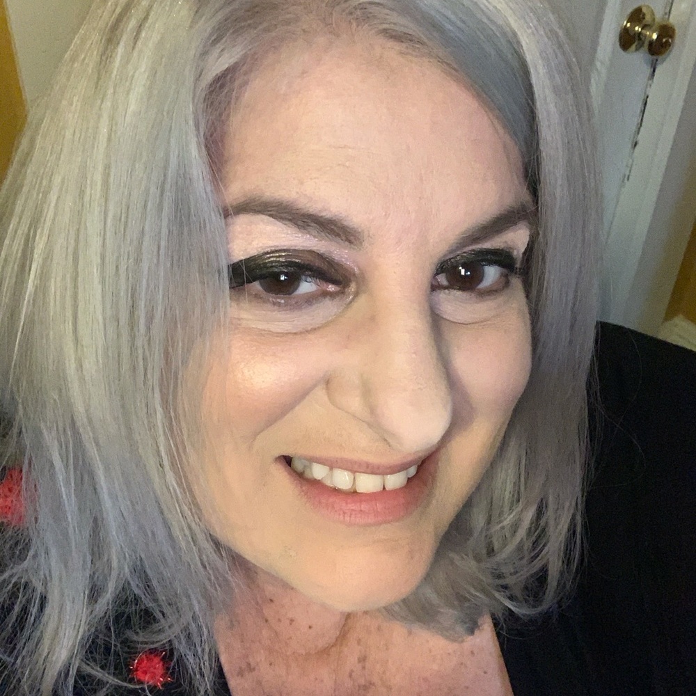 Meet your Posher, Gina